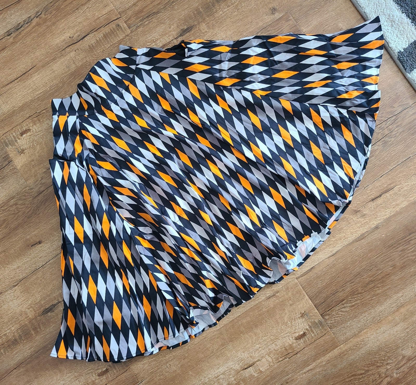 Pinup couture harlequin skirt small