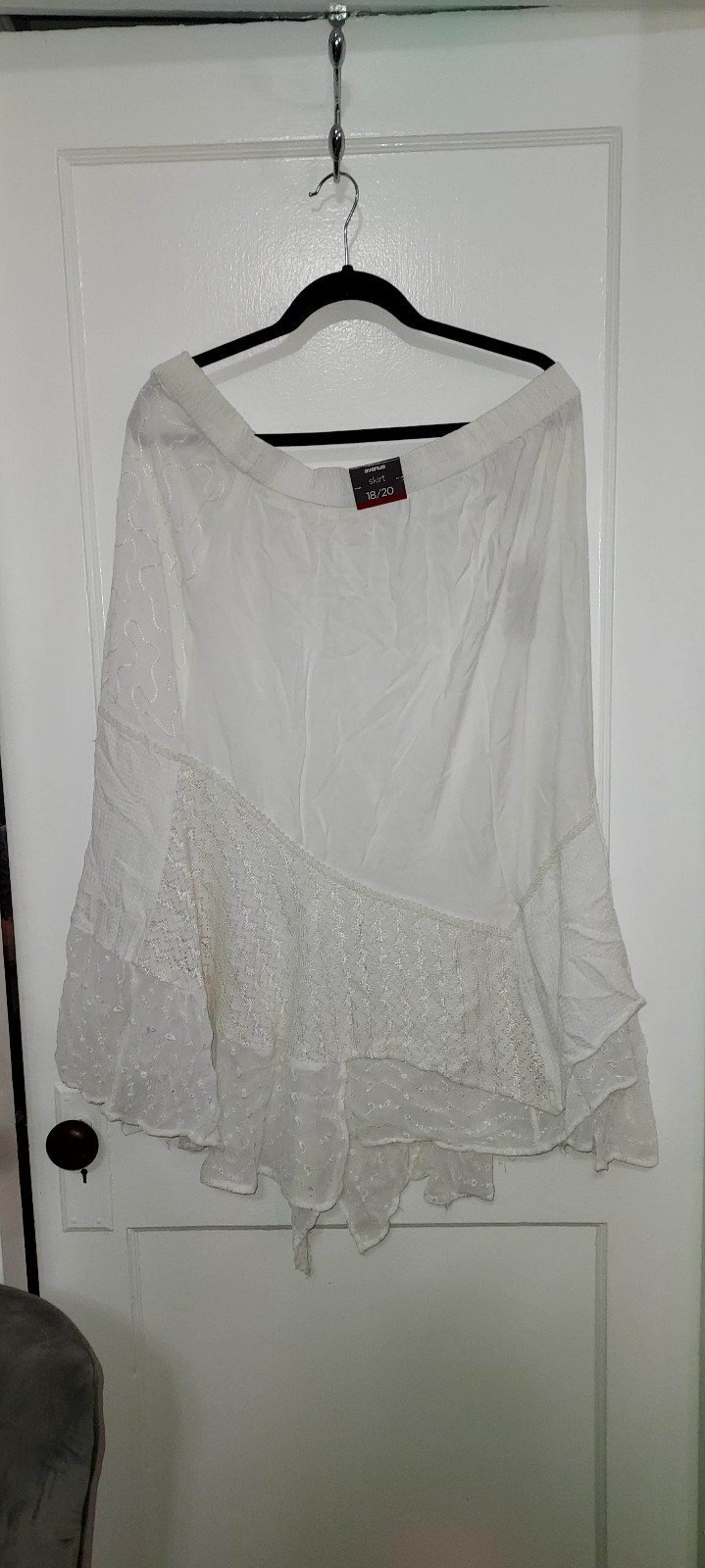 BNWT Hankerchief Hem Skirt