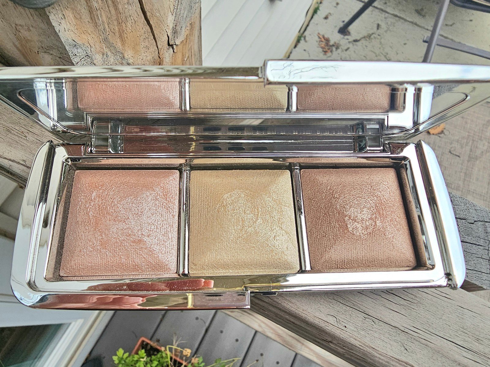 Hourglass AMBIENT Metallic Strobe Lighting Palette