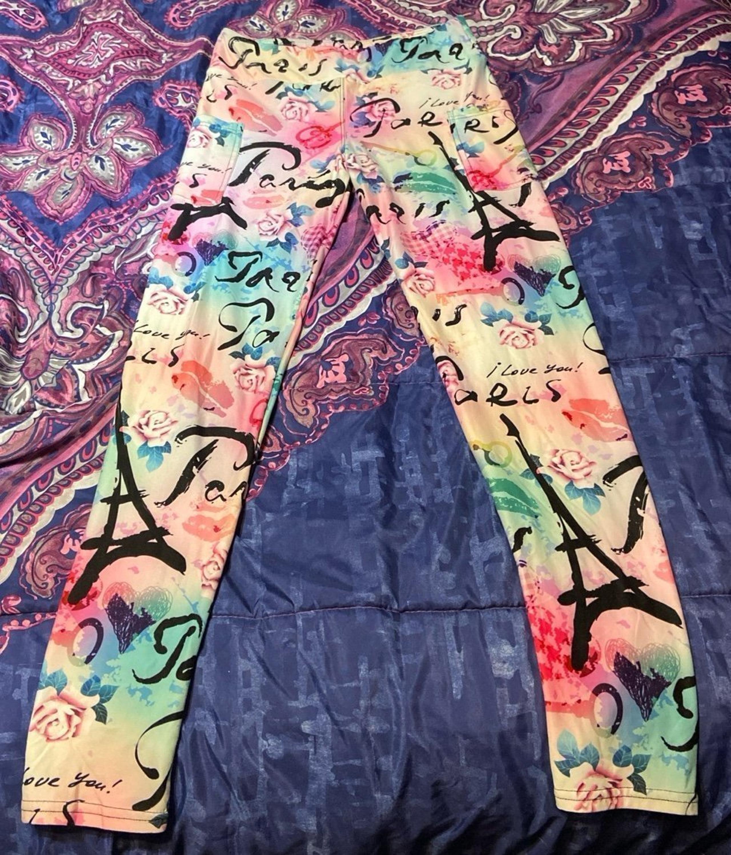 Women’s size OS (0-12) leggings