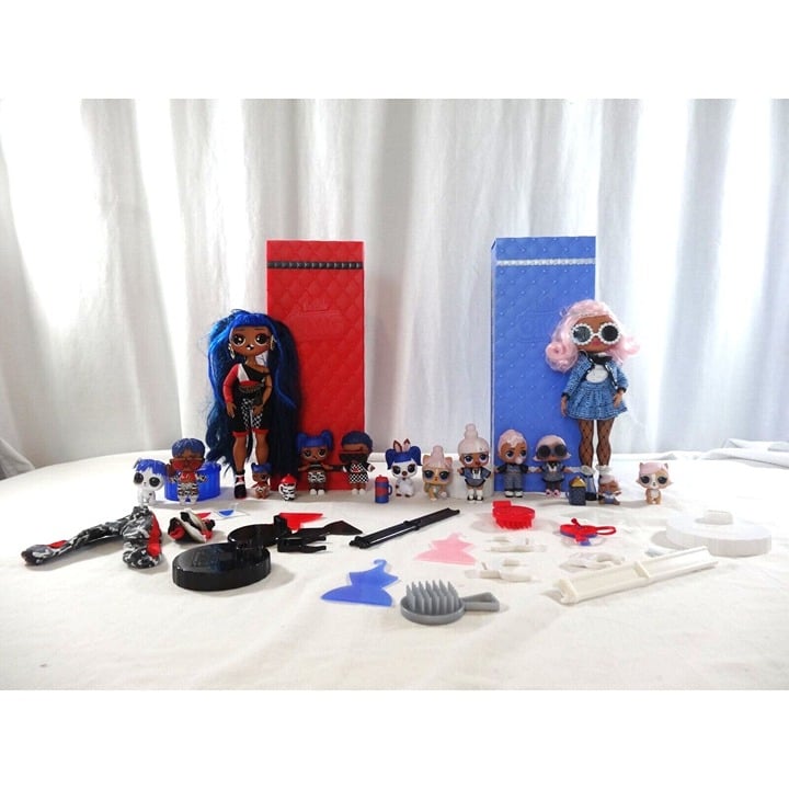 LOL Surprise OMG Downtown BB Uptown Girl Locker Sets Big Sister Pet Accessories