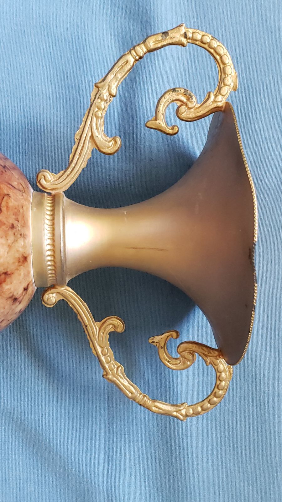 Marble trophy flower vase - detail