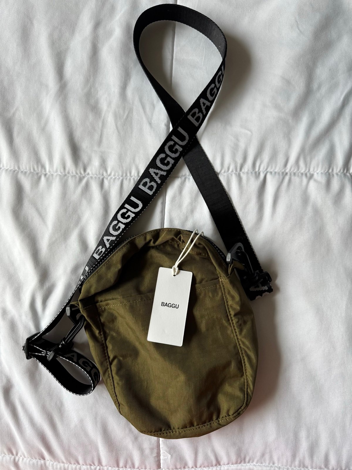 NWT Baggu Sports Crossbody with OG Strap - Kelp