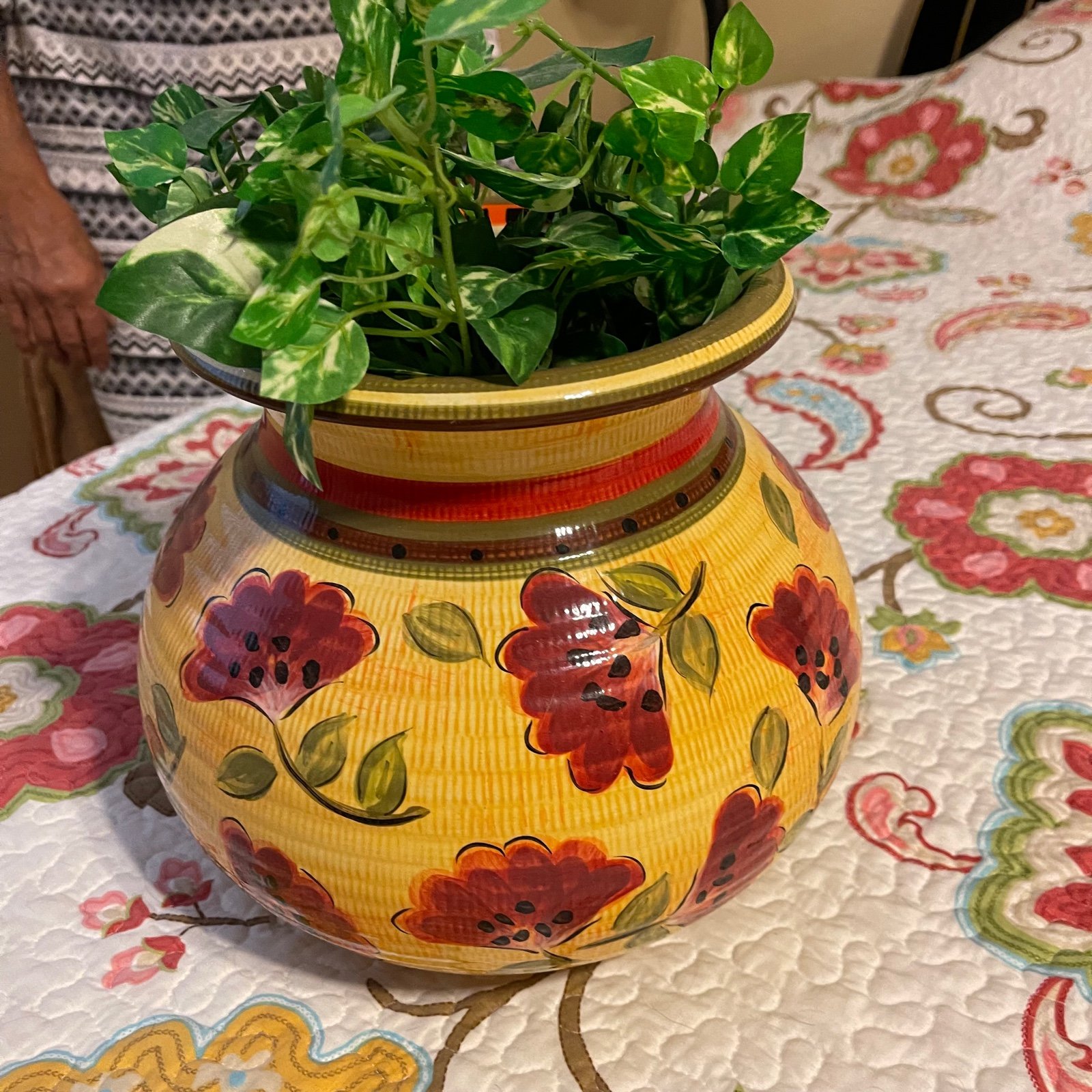 Ceramic flower pots (3 left)