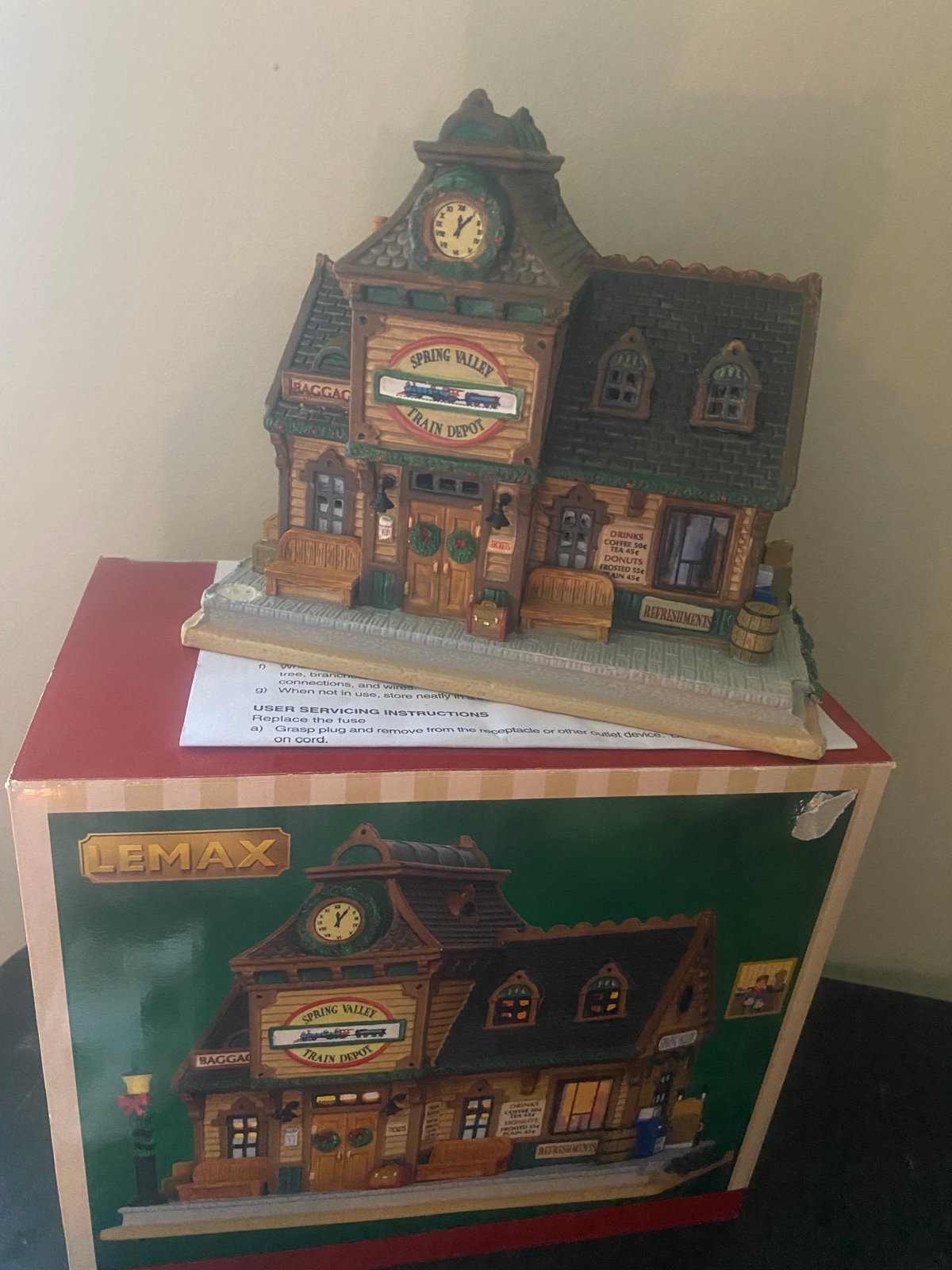 Lemax Christmas Village SPRING VALLEY TRAIN DEPOT Light Up Holiday Decor FreeShp