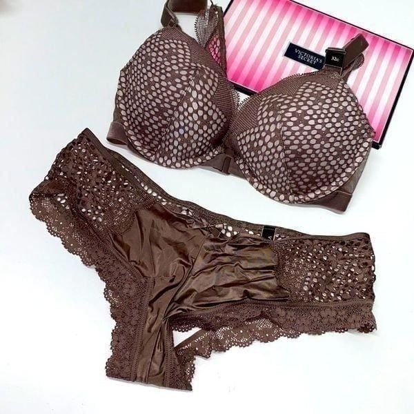 VICTORIA SECRET BRA Very Sexy Set PUSH-UP SZ32C /M cheeky New