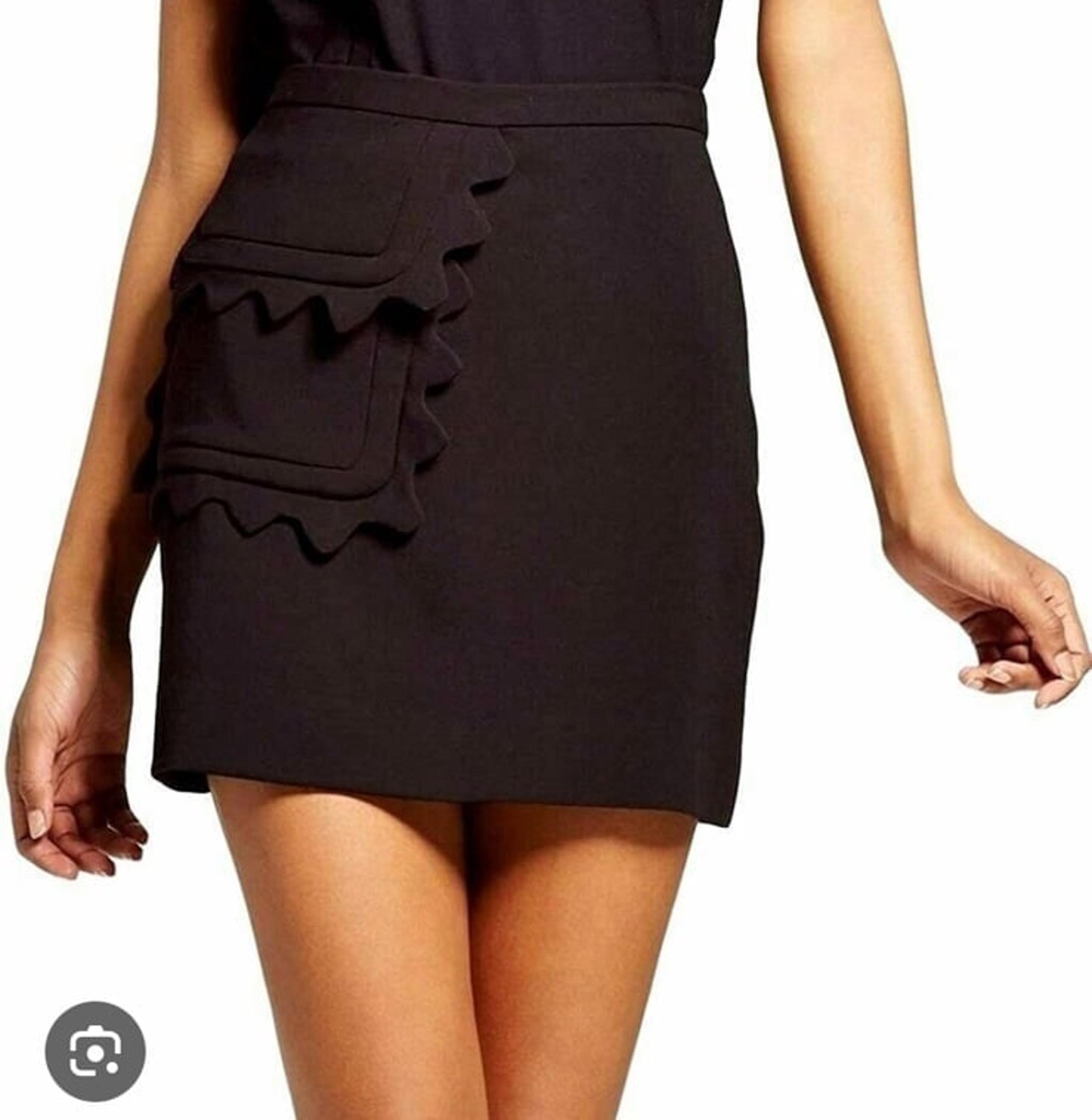 NWT Victoria Beckham Target black mini skirt with pockets size 2x