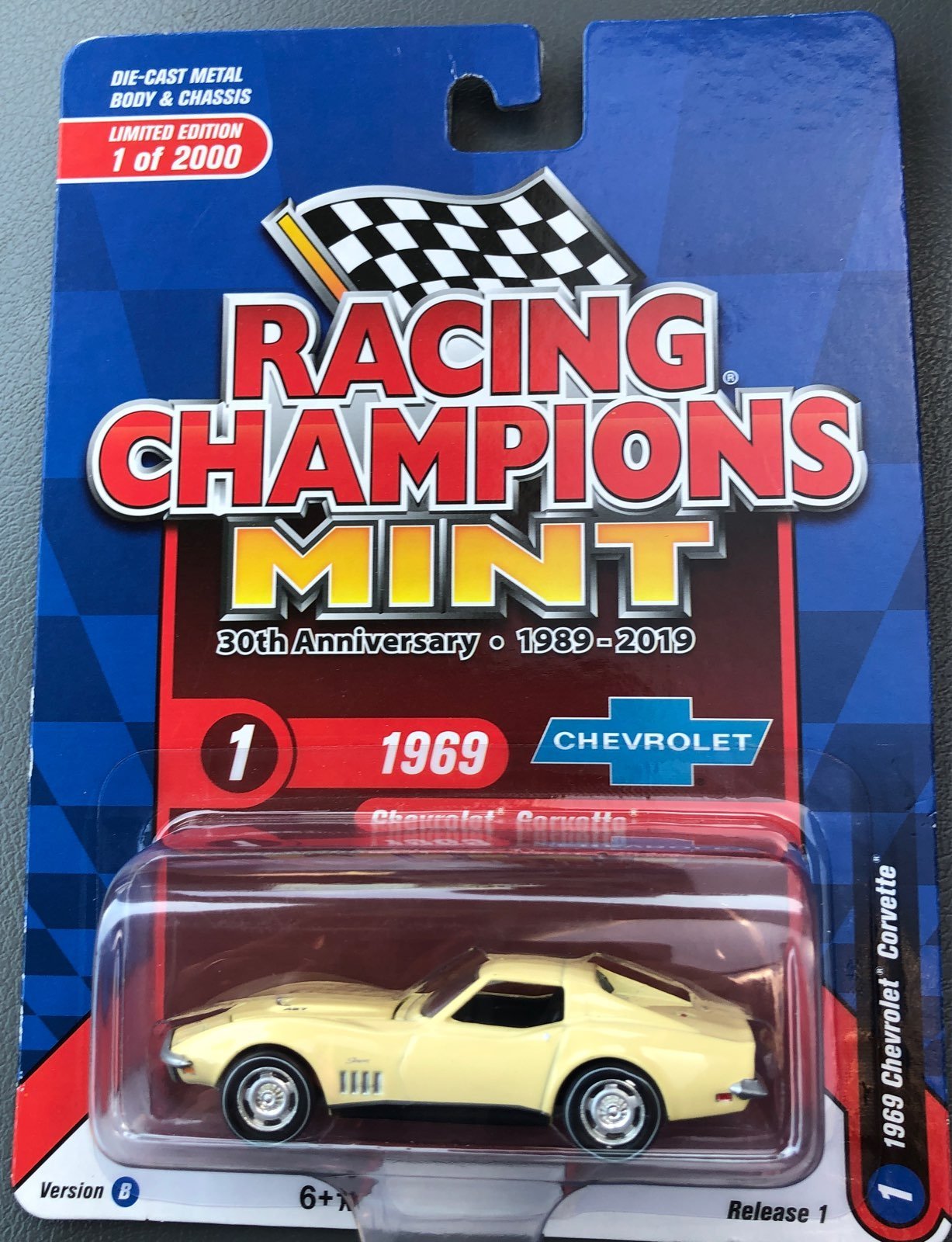 Racing Champions mint 1969 Corvette