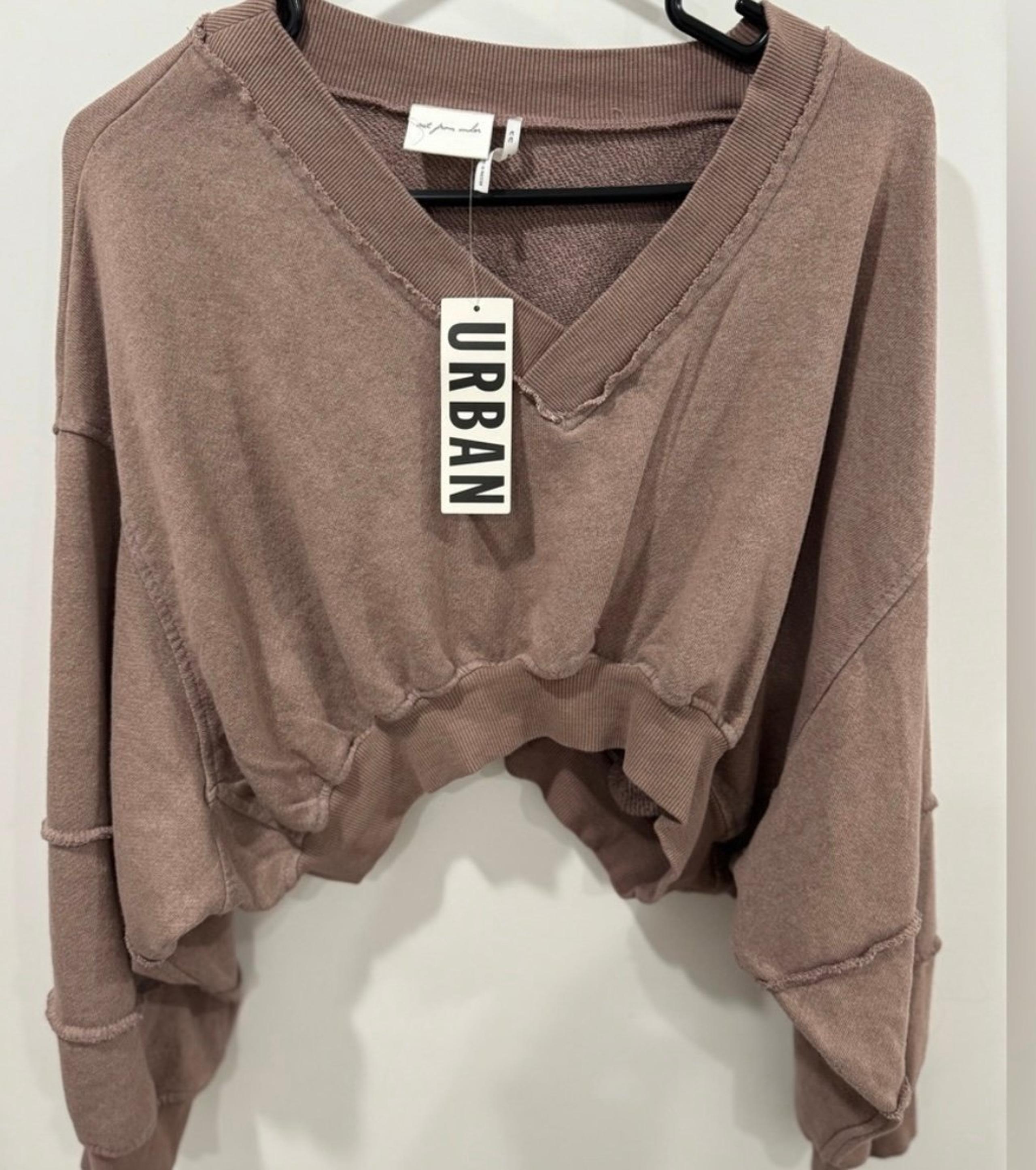 NWT URBAN Outfitters Cropped V-Neck Sweater Top, Medium