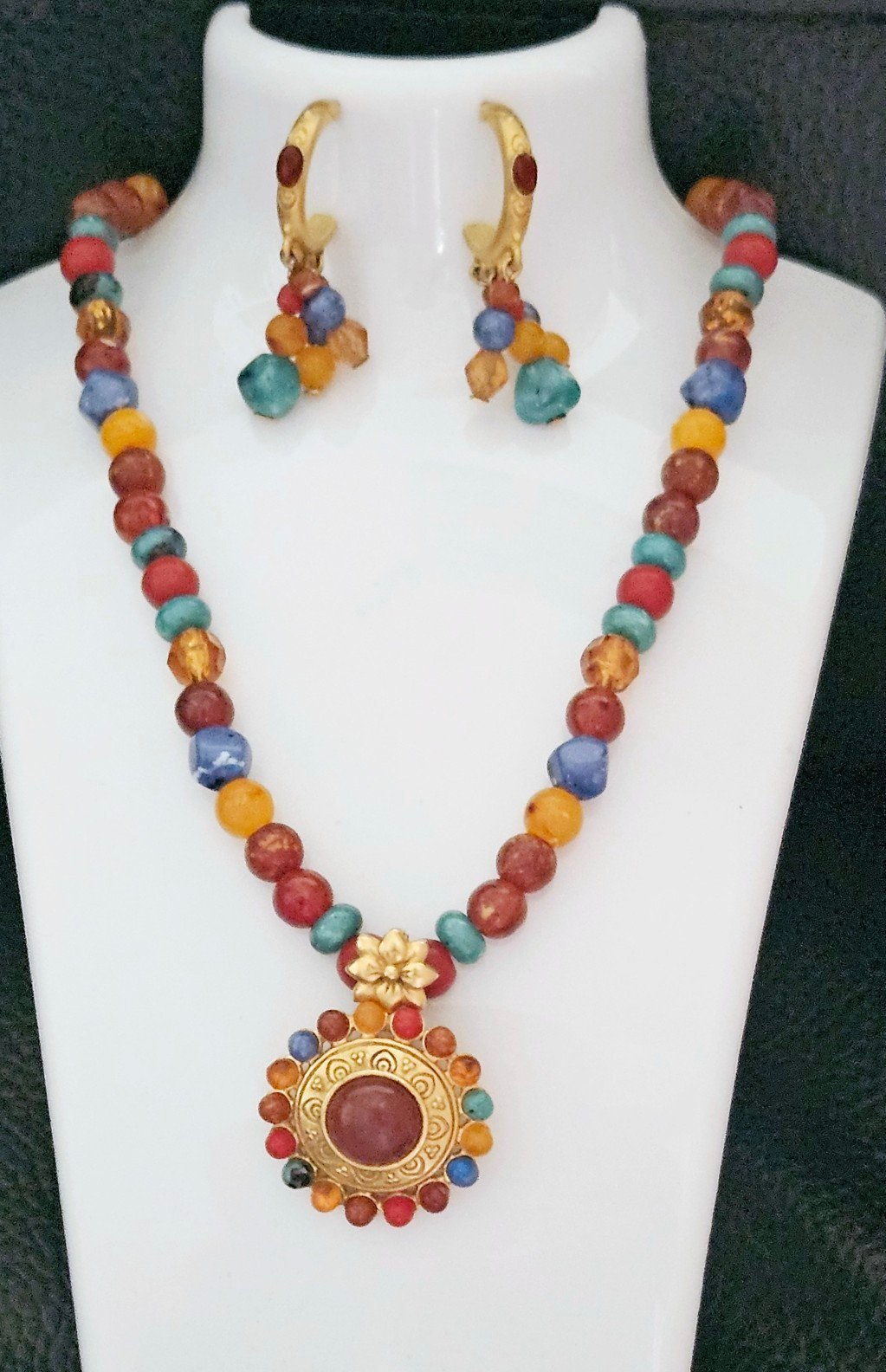 Liz Claiborne Faux Gem Beads Necklace with Pendant,Earring set Signed Vintage