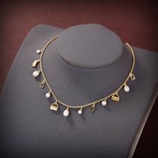 Gold rectangular fashion necklace