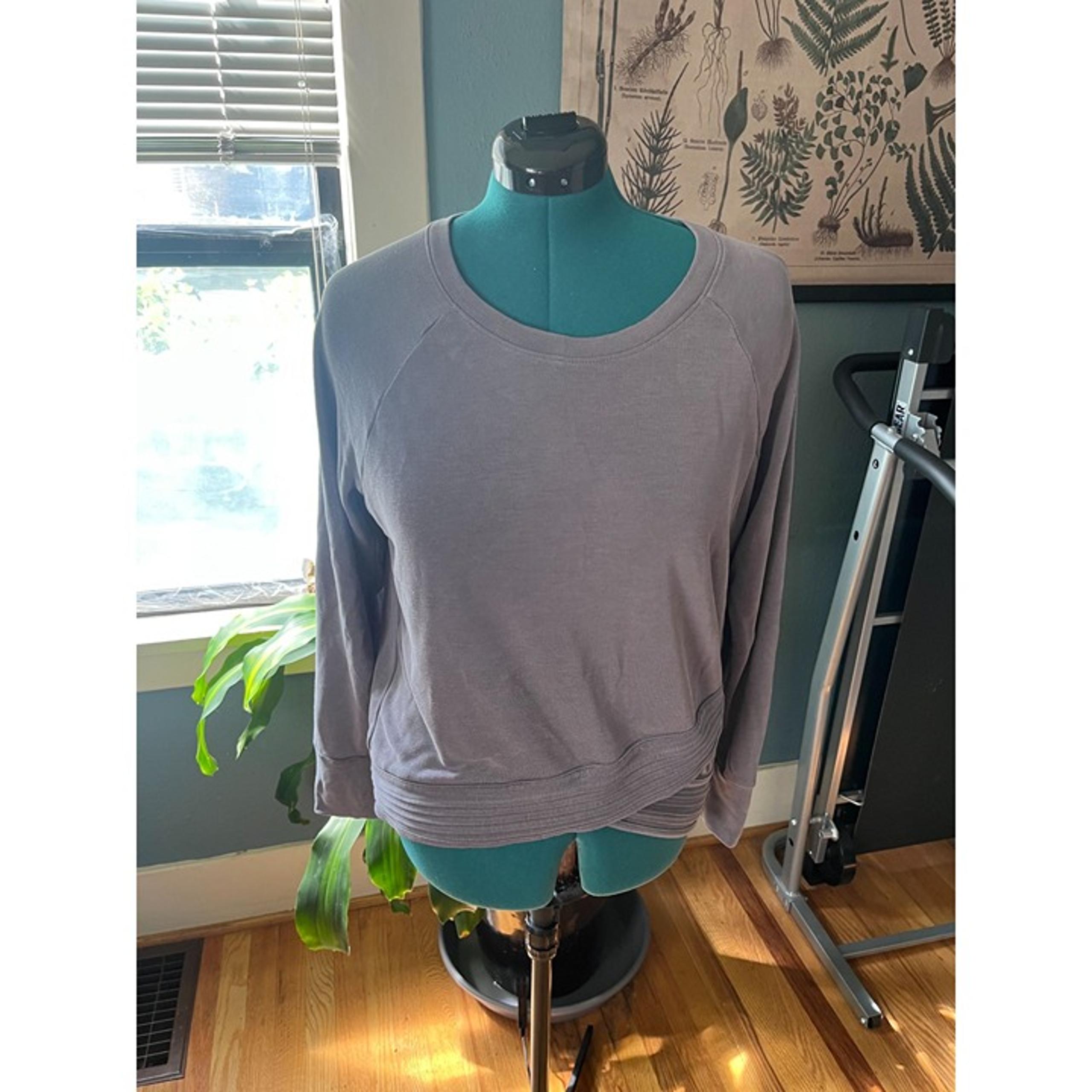 Vintage Wash Athleta Grey Long-Sleeve Wide Neck Crew Sweatshirt Style Shirt