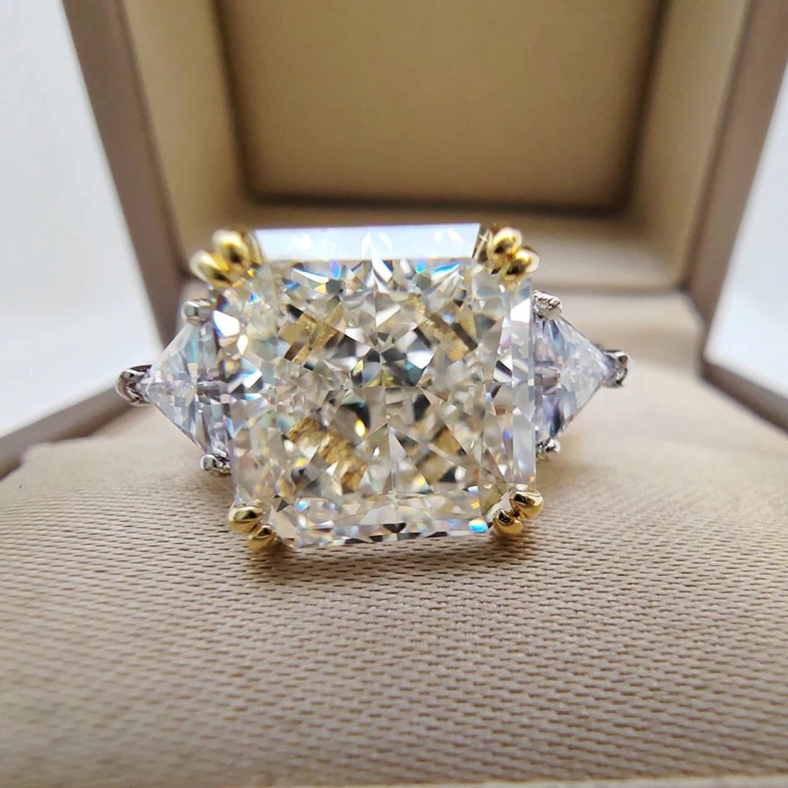10x10mm Crushed Ice High Carbon Diamond 925 Sterling Silver Ring