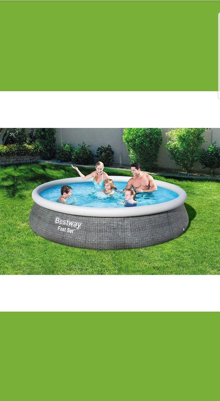 Bestway 57375E-BW 13ft x 33in w/ Filter