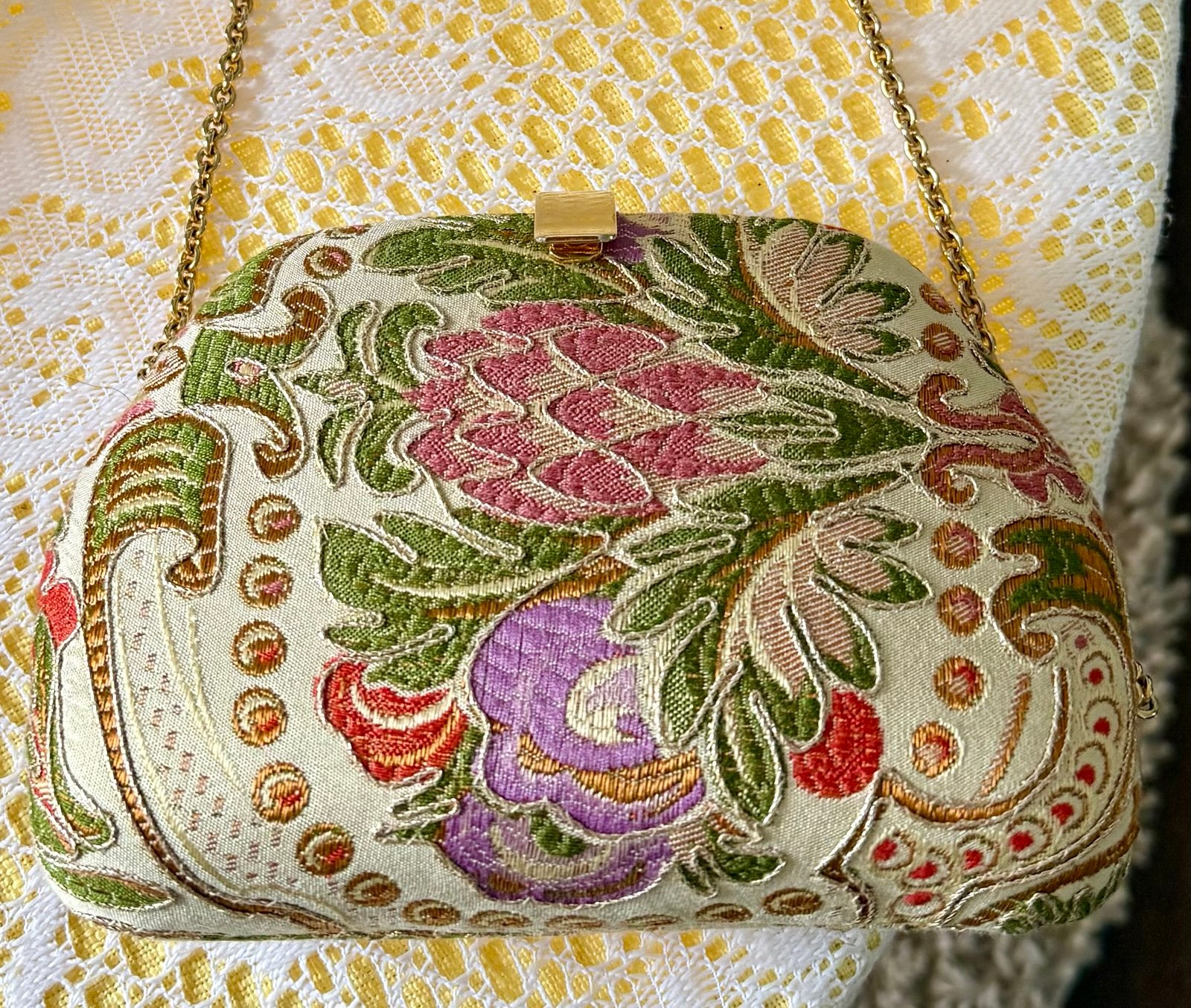 Vintage Italian Rodo Embroidered evening bag with chain