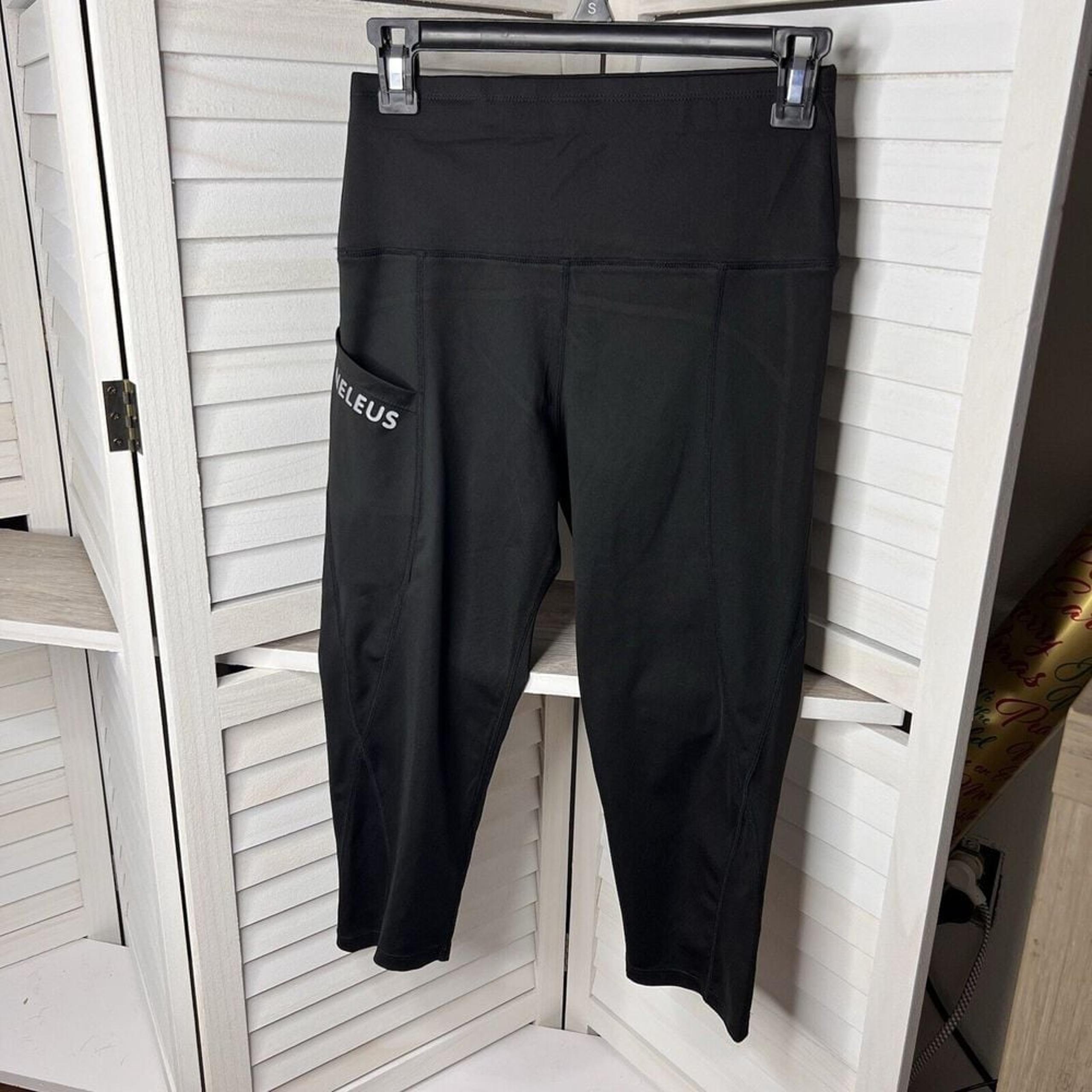 Neleus Leggings Womens Medium Black Running Athletic Pants Crop With Pocket