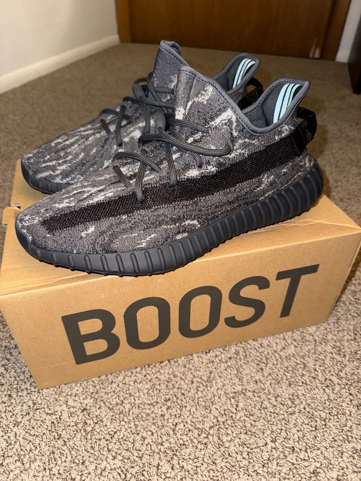 Slightly worn Yeezy 350 V2 Boost MX Rock size 10