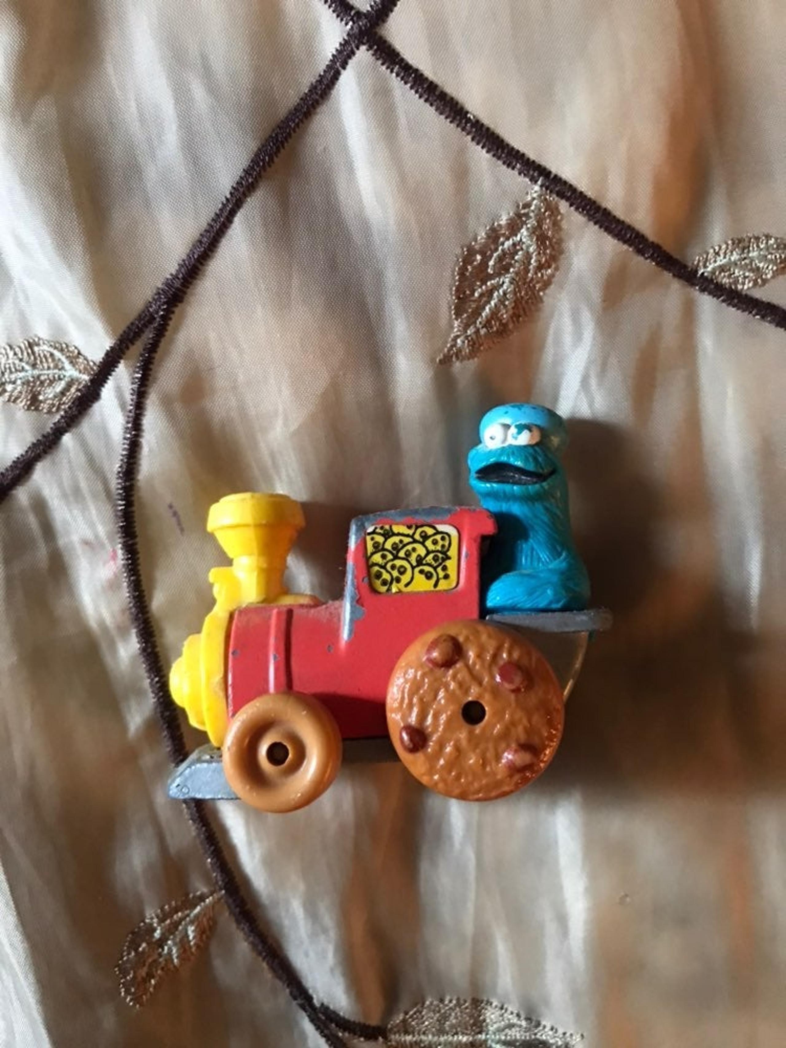 1981 muppets inc. cookie monster die cas