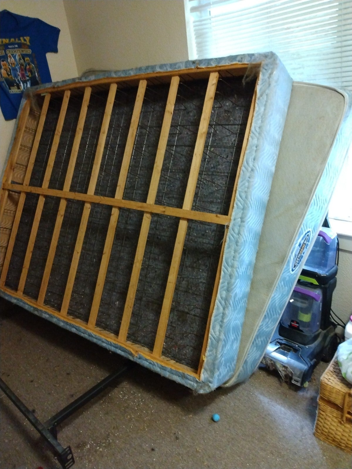 queen bed and frame Fairfield ca