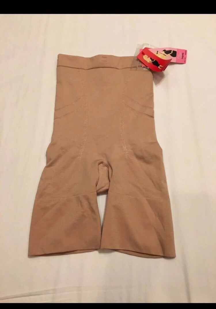 NWT Spanx Slim Cognito Shorts S
