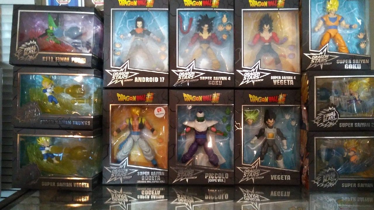 Huge Dragonball Z Bandai figures. 5 Fin