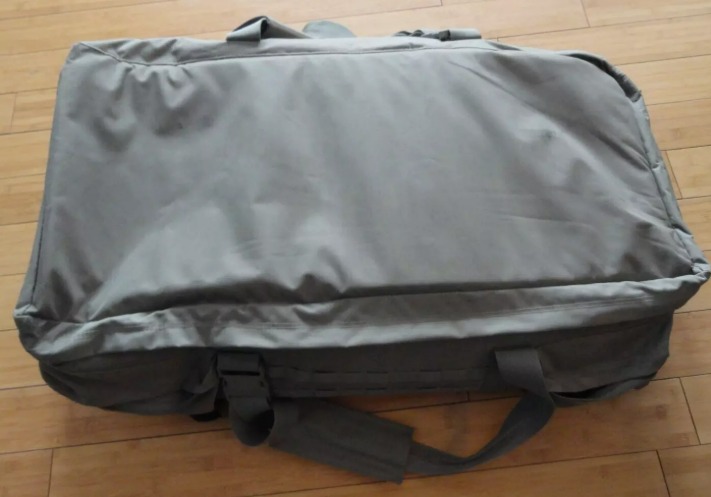 SOC SANDPIPER OF CALIFORNIA MILITARY GREEN ROLLING LOAD OUT BAG DUFFEL LD 4484