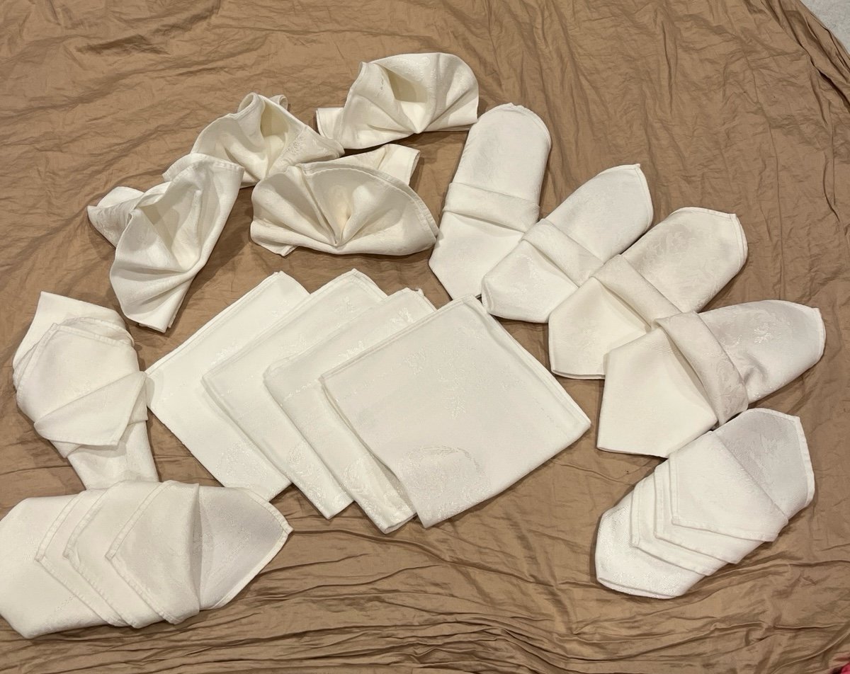Vintage linen Napkins set of 15 White 14x14