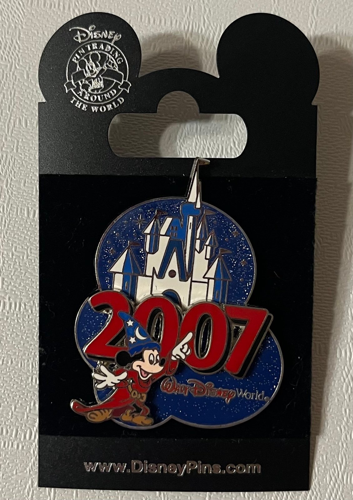 Walt Disney World Mickey Mouse 2007 Official Trading Pin NEW