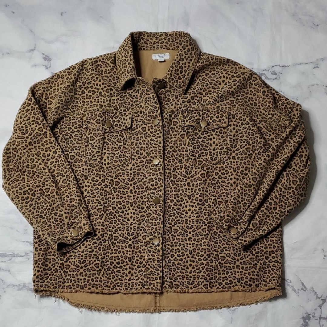 Easel Leopard Print Women's Shacket