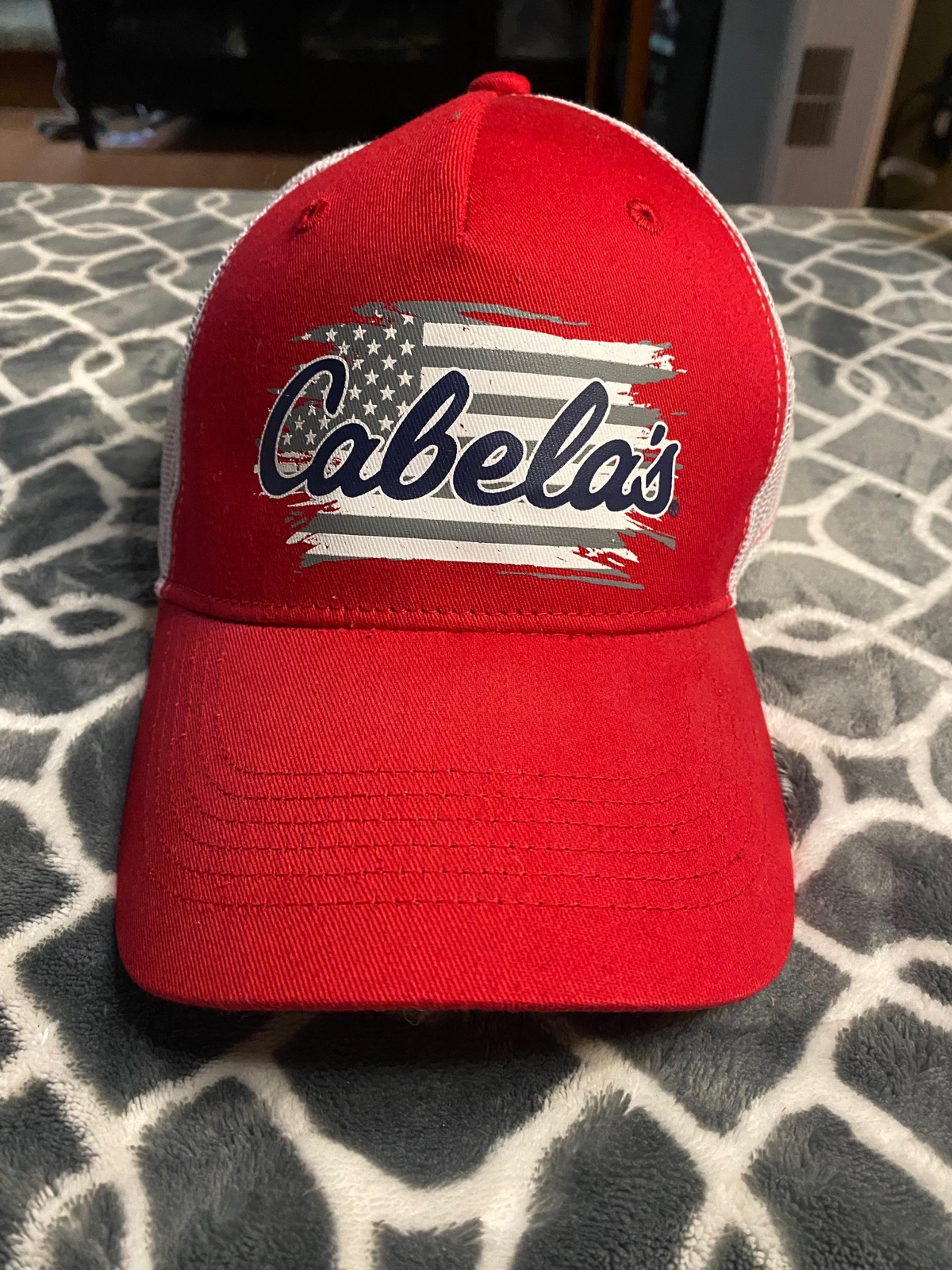 Cabela’s American Flag SnapBack Trucker Hat !