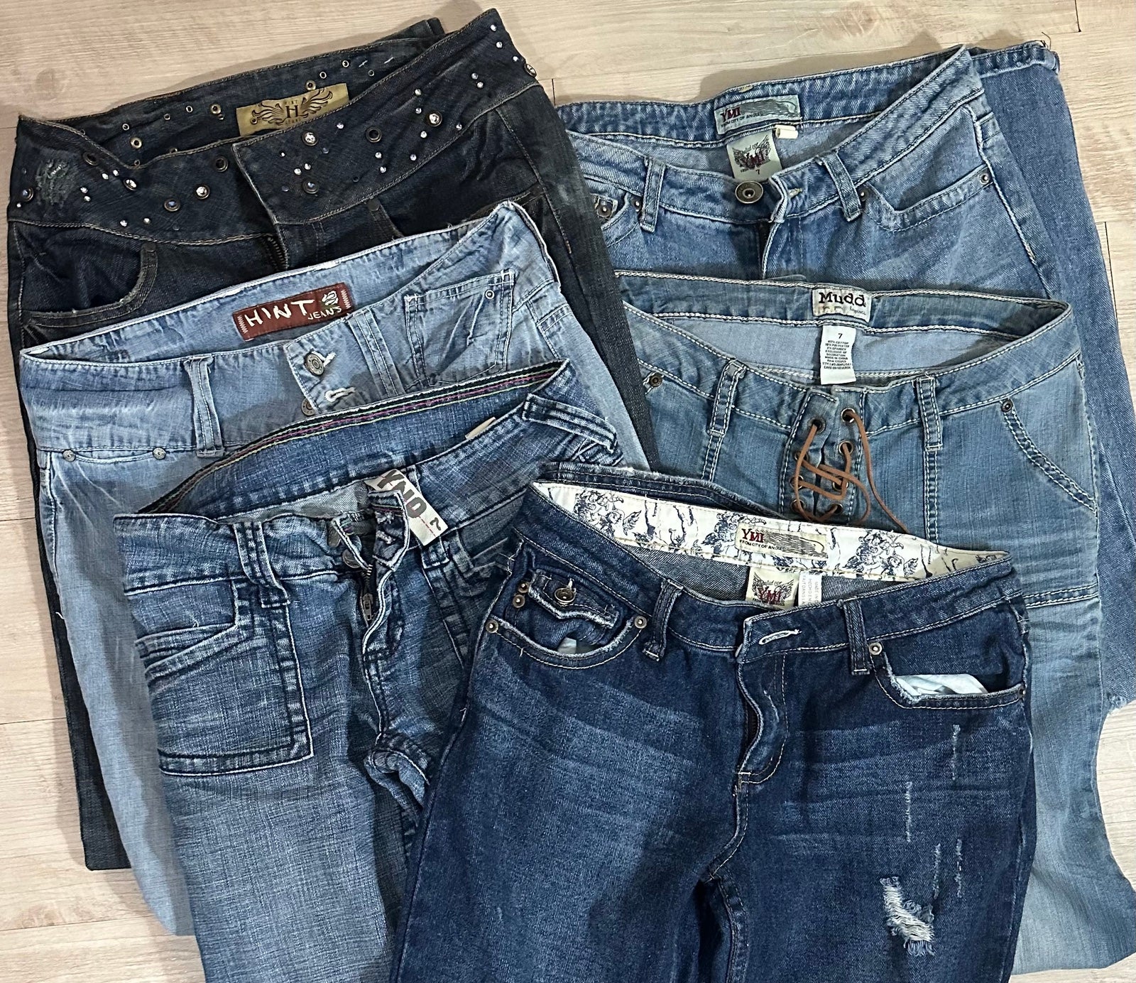 Bundle of 6 PAIRS of SIZE 7 jeans