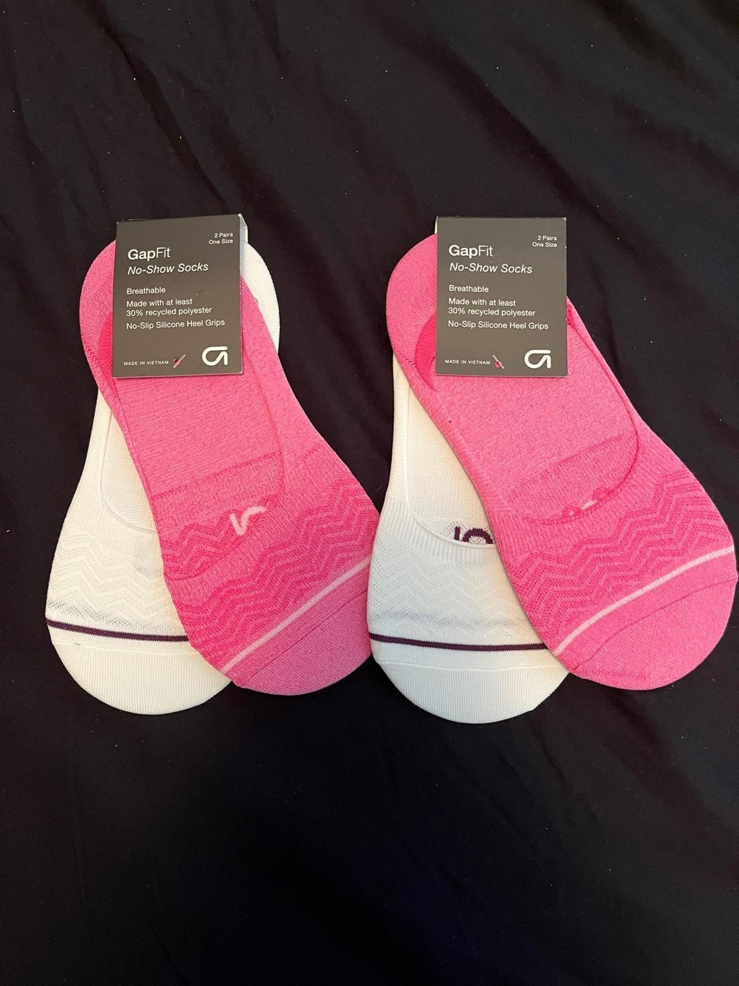 New! Gap Fit ladies no show socks 4 pair