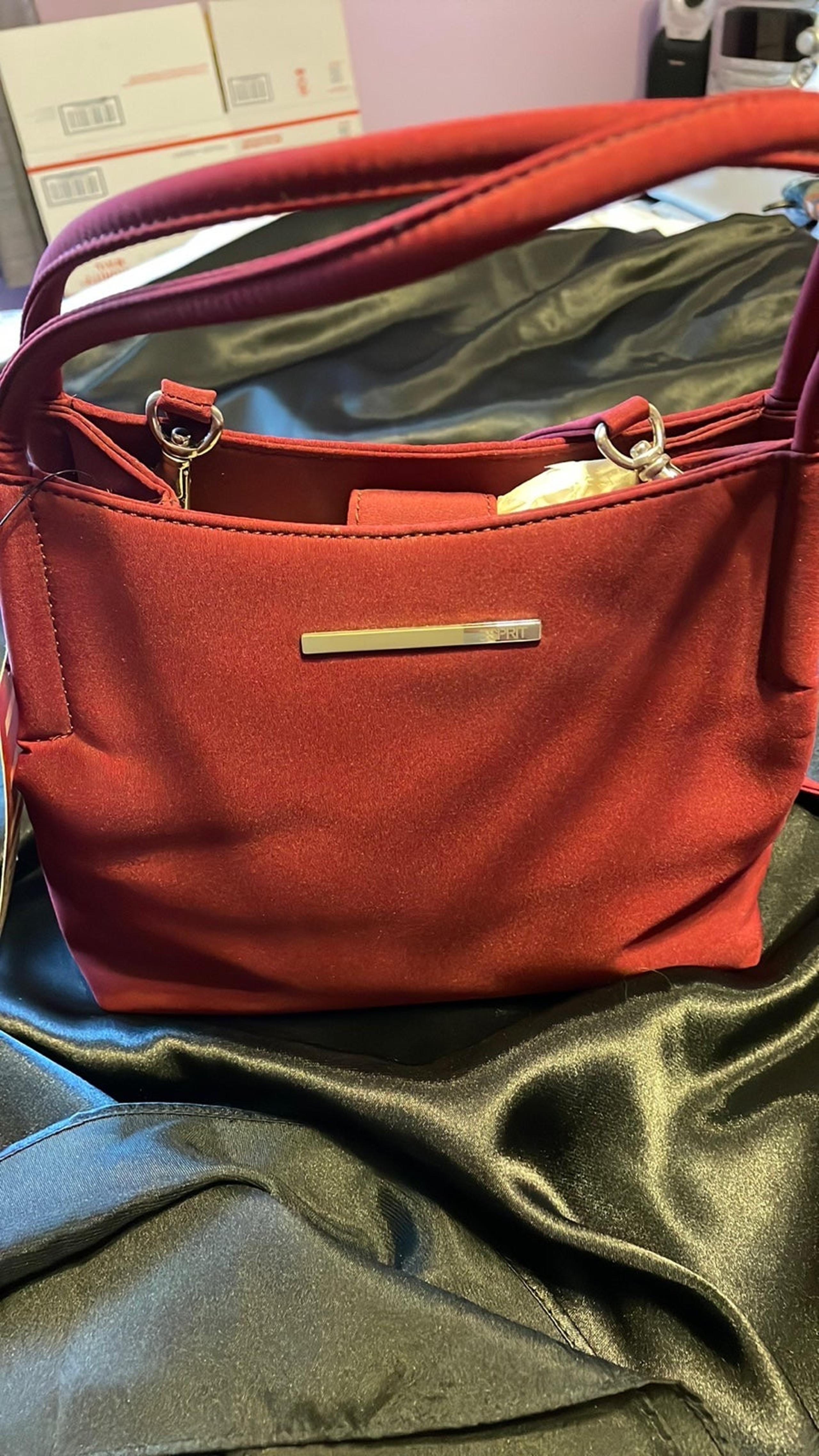 Esprit Red Small Pocketbook wTwo Section, Hand Straps & Shoulder Strap