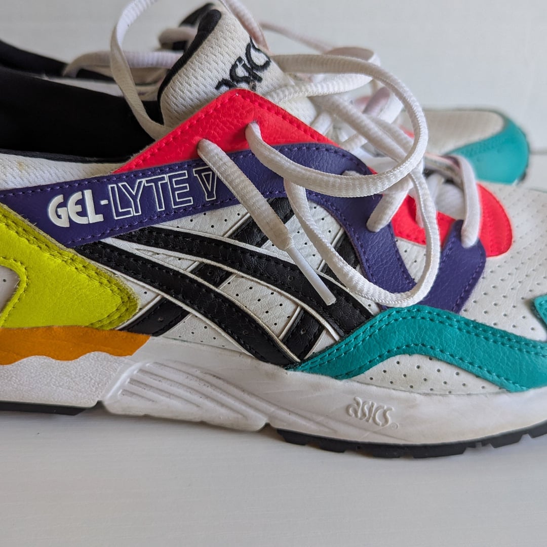 Asics Men 10 US Gel-Lyte 5 LImited Edition Versatile Design for Various Activit