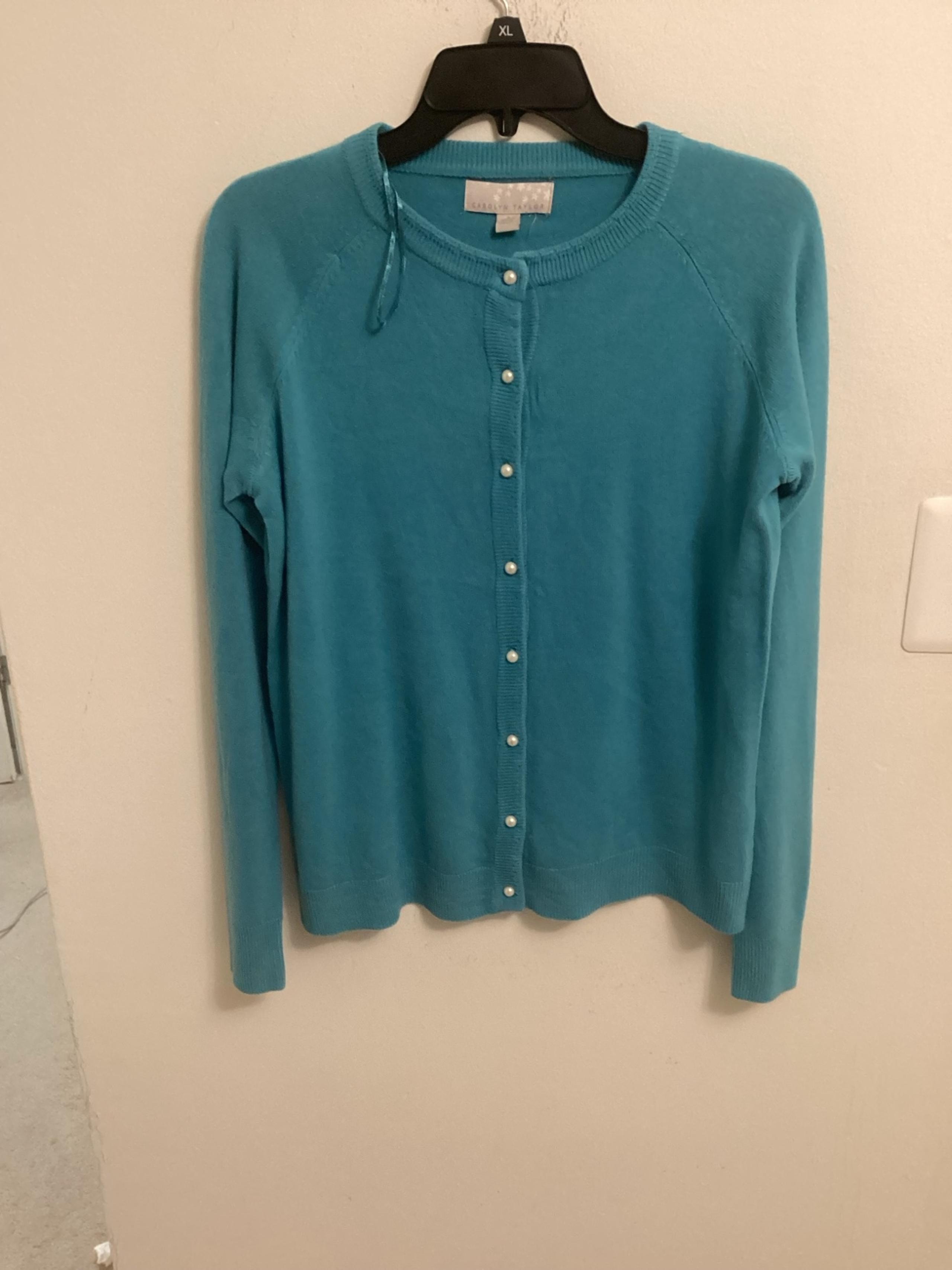 Carolyn taylor Cardigan in excellent condition women size small 100% acrylic