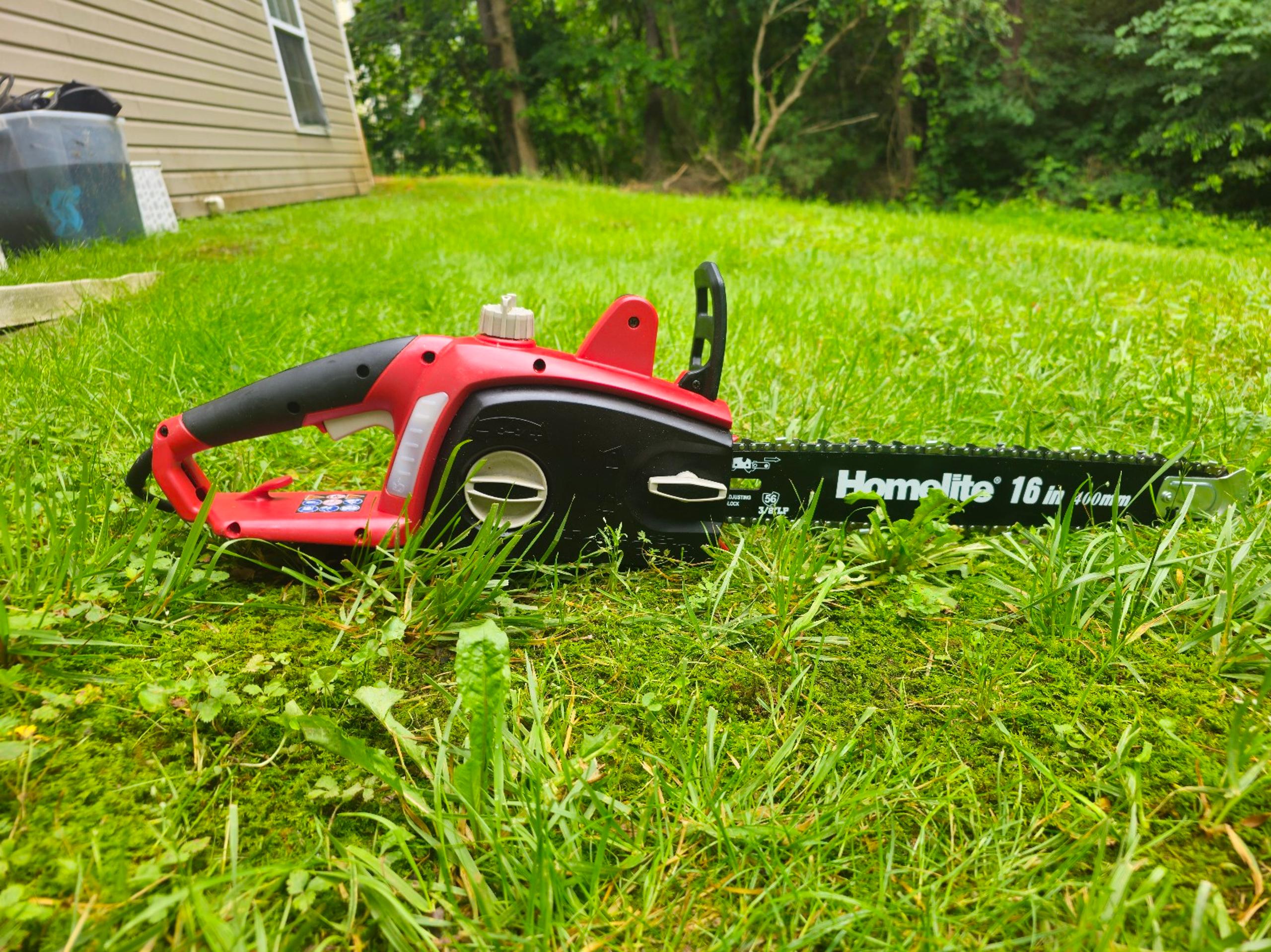 Chainsaw 16 in, Corded Eletric Homelite