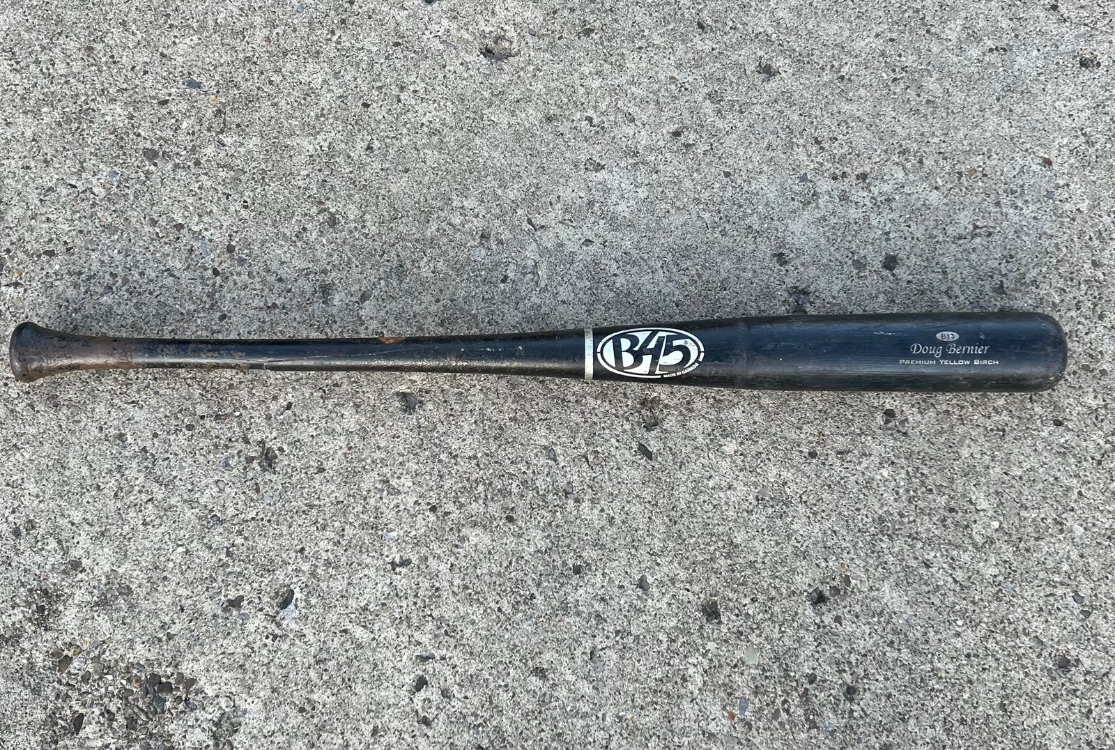 DOUG BERNIER Team Issued Cracked Baseball Bat B45 Premium Yellow Birch TWINS