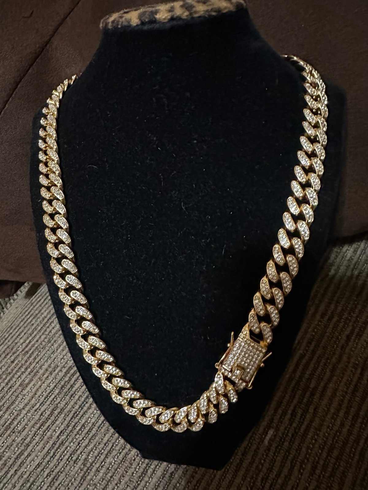 MEN OR WOMAN NECKLACE MIAMI LINK CURB CUBAN LINK CHAIN WITH DIAMONDS CLASP