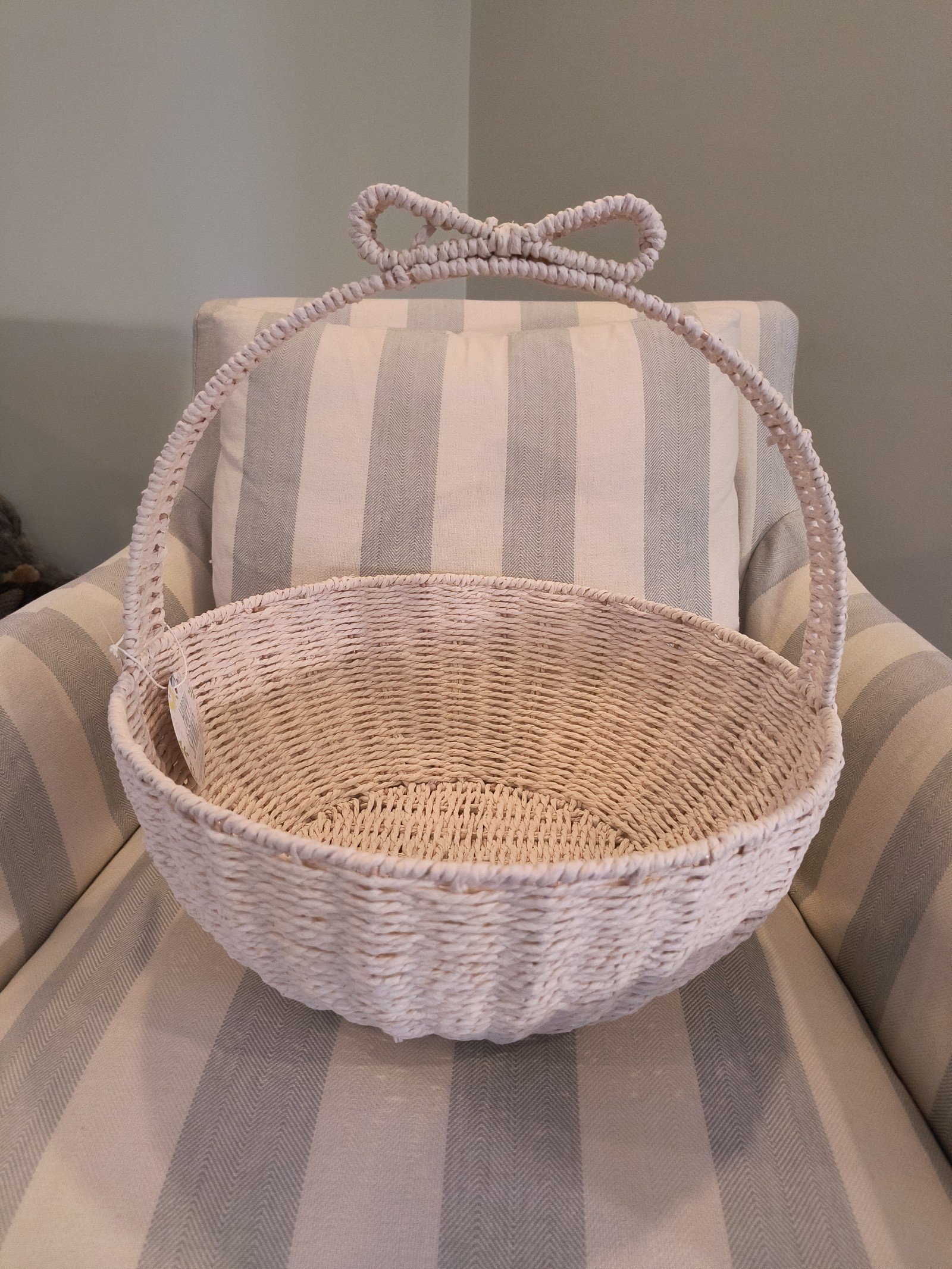Light Pink Wicker Basket with Bow Handle TIKTOC VIRAL