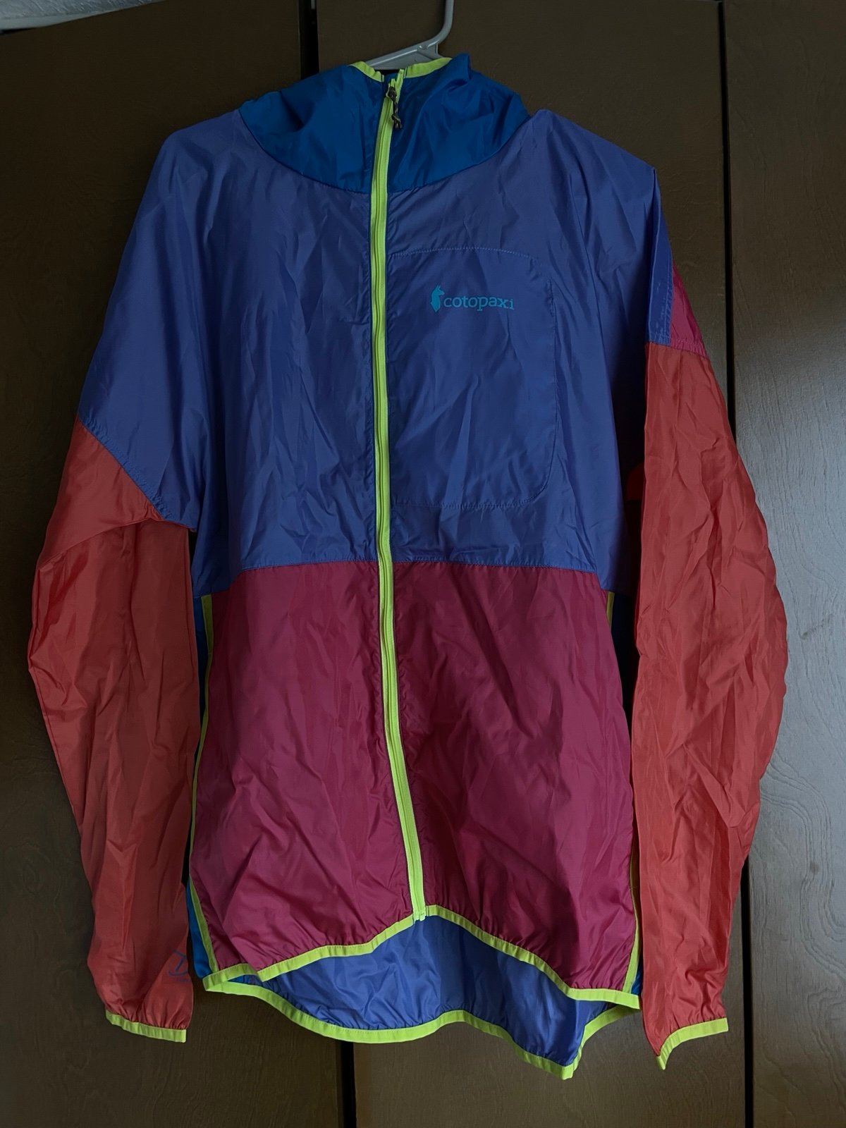 Cotopaxi pack able windbreaker size WXL or ML