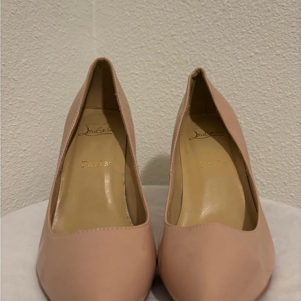 Christian Louboutin Nude Pumps