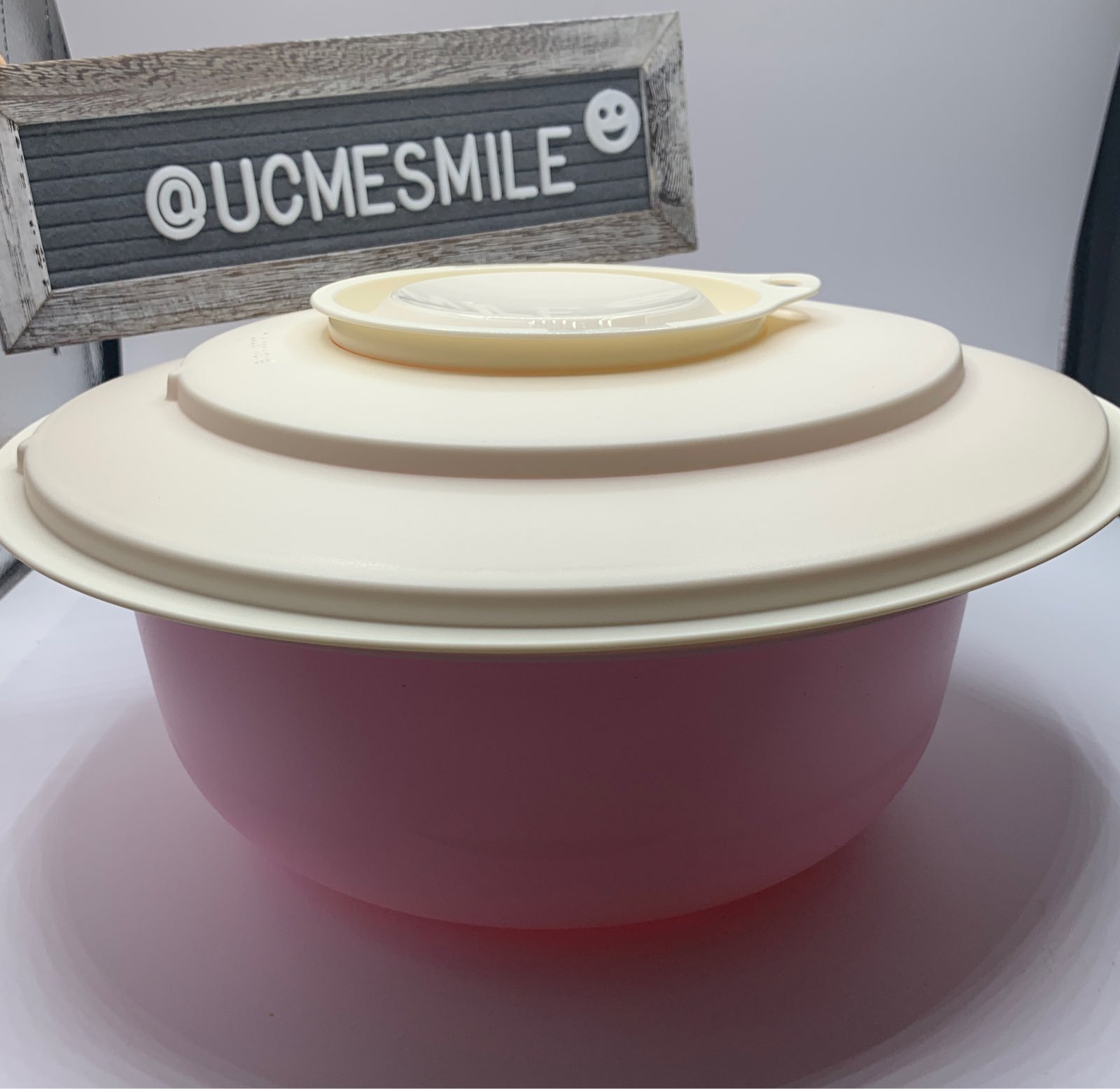 Tupperware Oval Mixing Bowl
