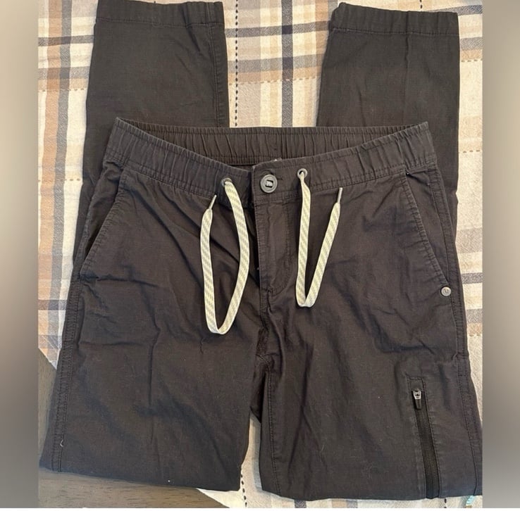 EUC Vuori women’s  Ripstop pants in size xsmall.  EUC
