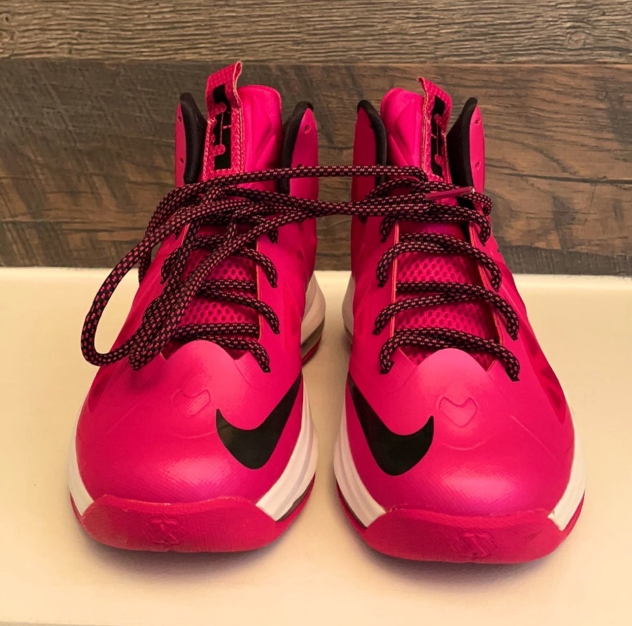 Nike size 5.5 and 6 grade school