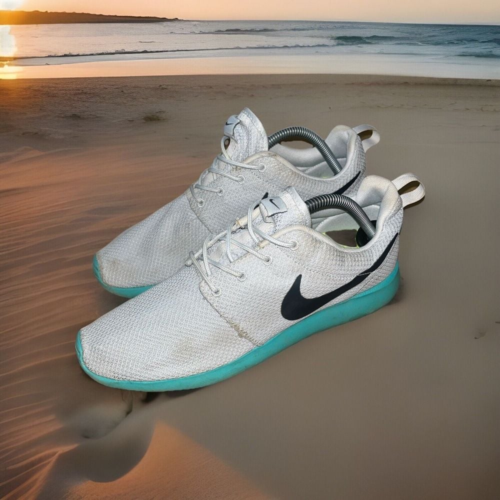 Nike Men's Roshe Run Calypso CrossFit Size 10 Gym Shoe 511881-013 Sneakers Shoes