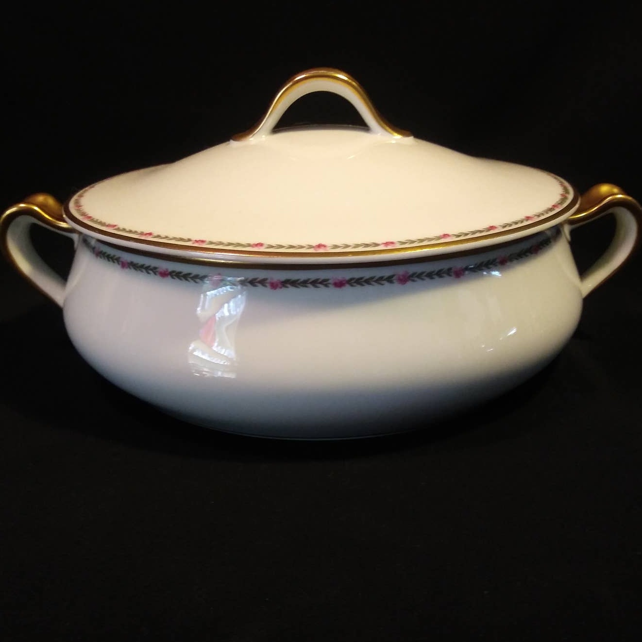 Haviland Limoges France Schleiger 985 Round Covered Bowl 7 Pink Roses Gold Trim