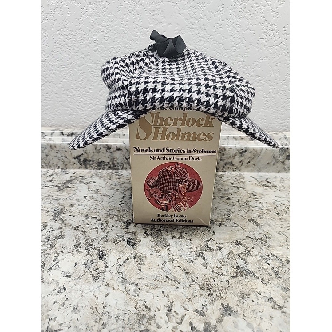 Complete Sherlock Holmes 8 book Set with Hat Black and White Hunting Cap
