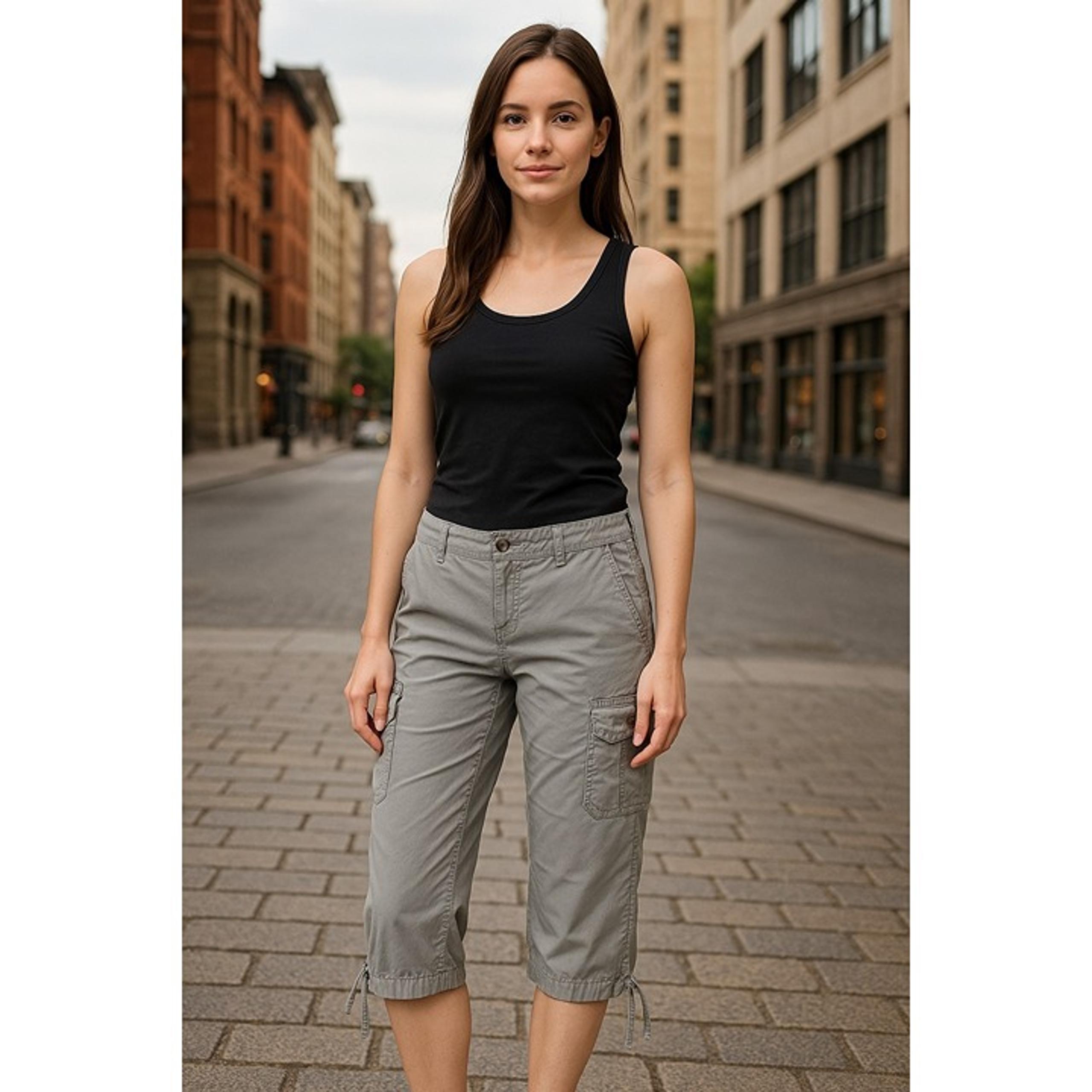Tommy Hilfiger Gray Capri Cargo Pants Women's Size 2