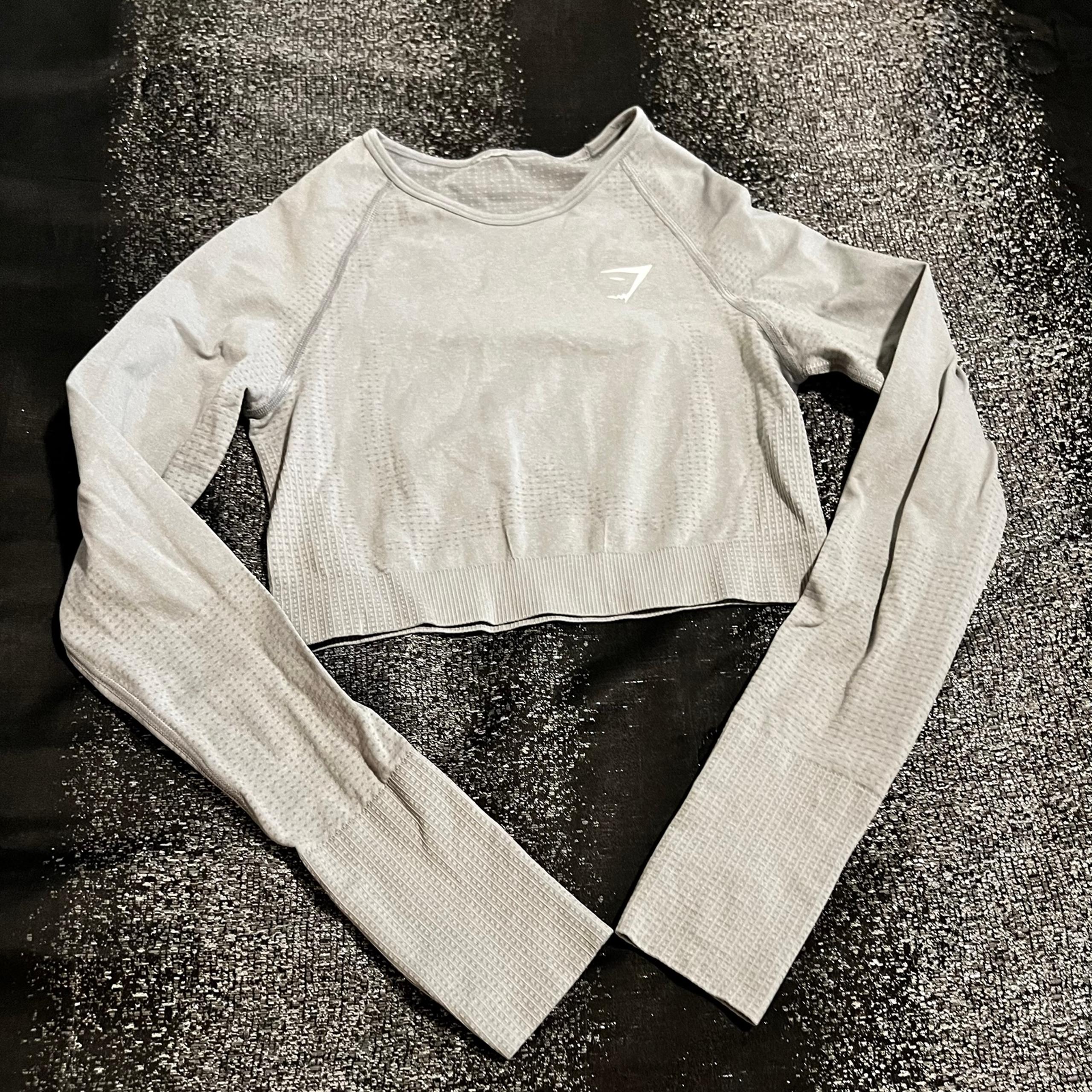 Womens medium Gymshark cropped long sleeve shirt