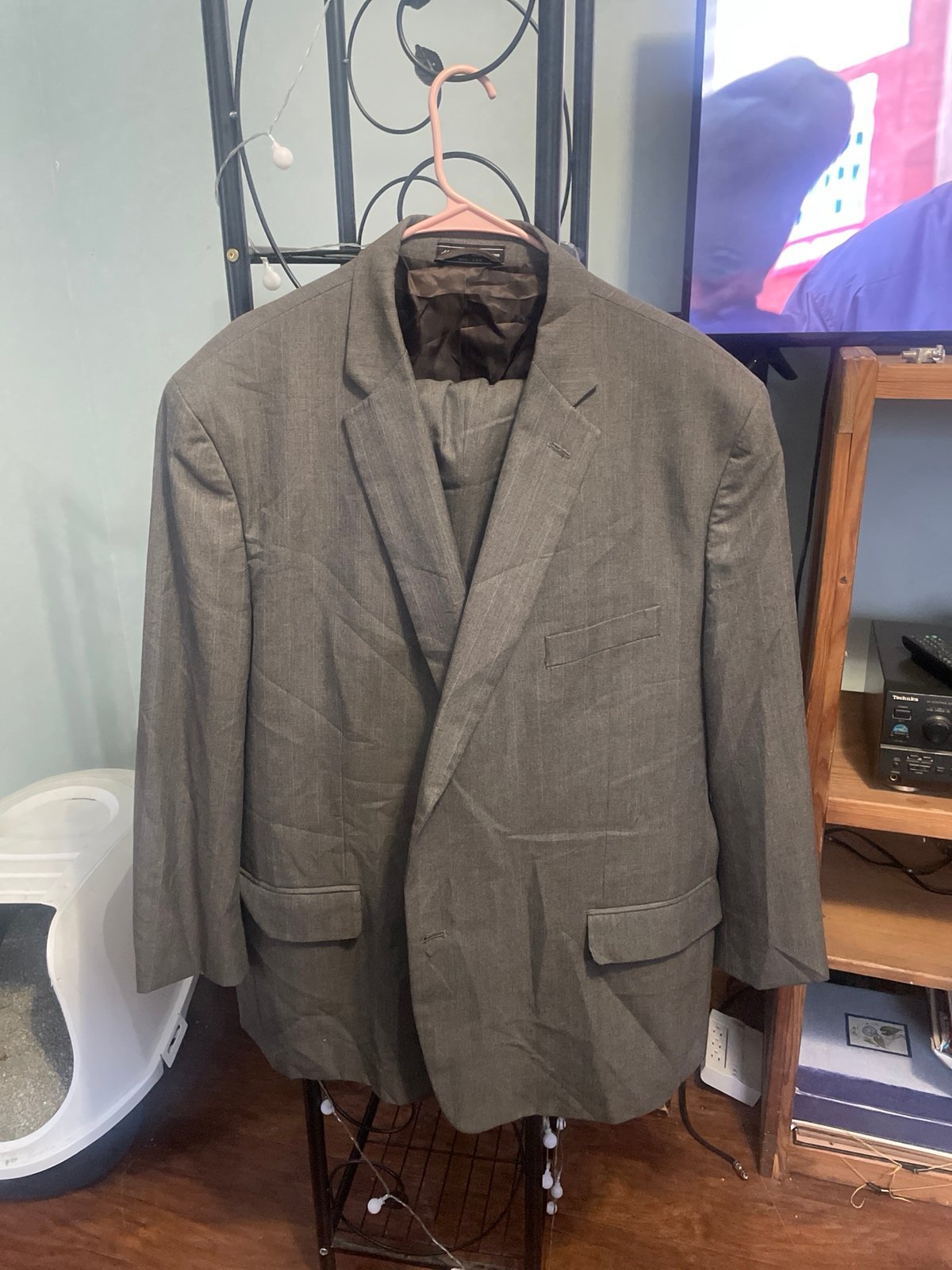 Bert Pulitzer 2 piece 2 button pin striped suit size 52 pants size 46 x 32